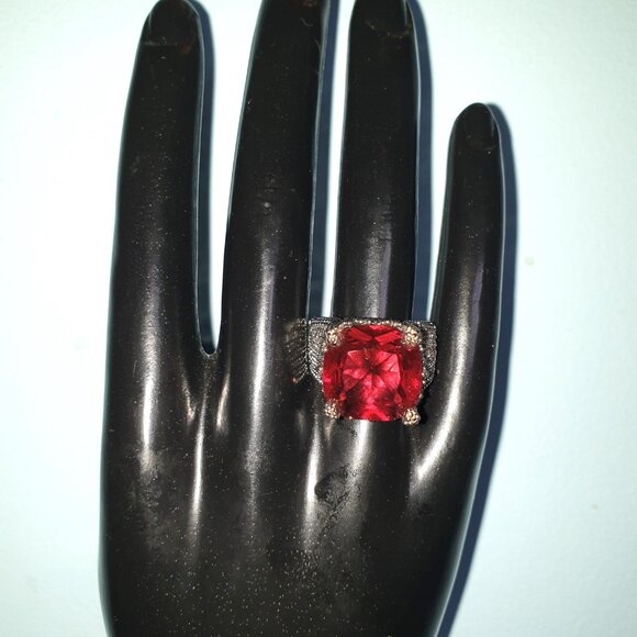 Gorgeous Giant Princess Red Crystal Ruby Colour Sterling Silver Cocktail Ring - Picture 5 of 14